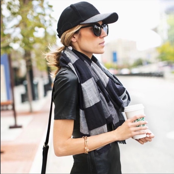 ✨RESTOCKED✨Black Must Have Baseball cap - Picture 7 of 7